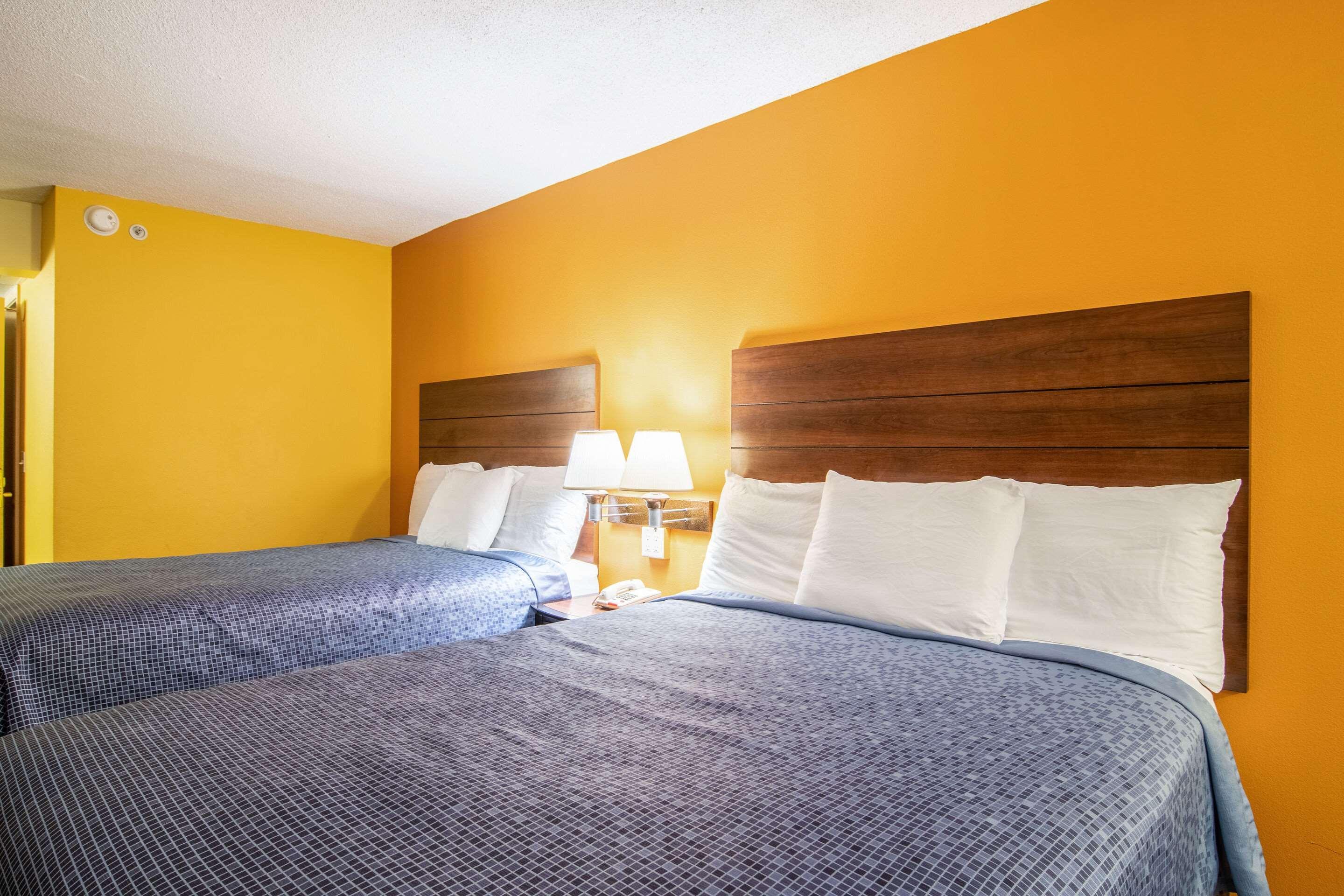 Econo Lodge At Six Flags Austell Extérieur photo