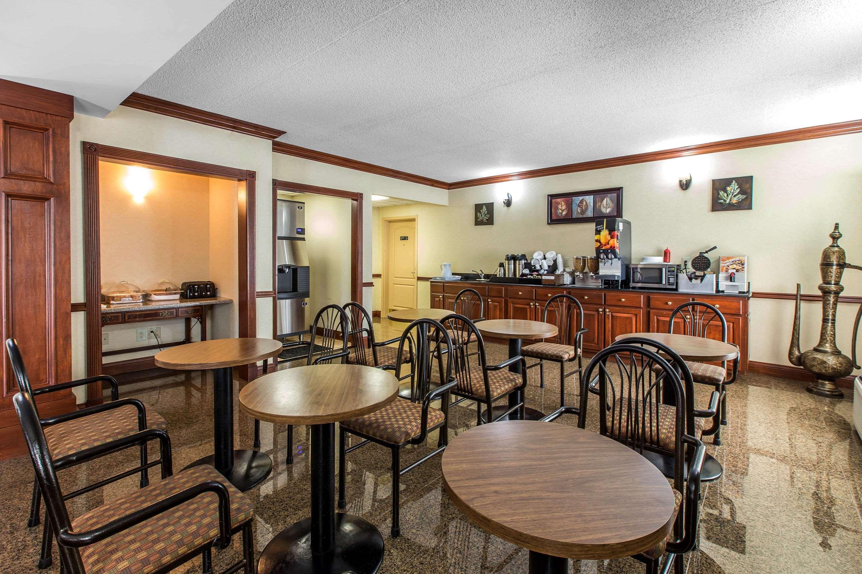 Econo Lodge At Six Flags Austell Extérieur photo