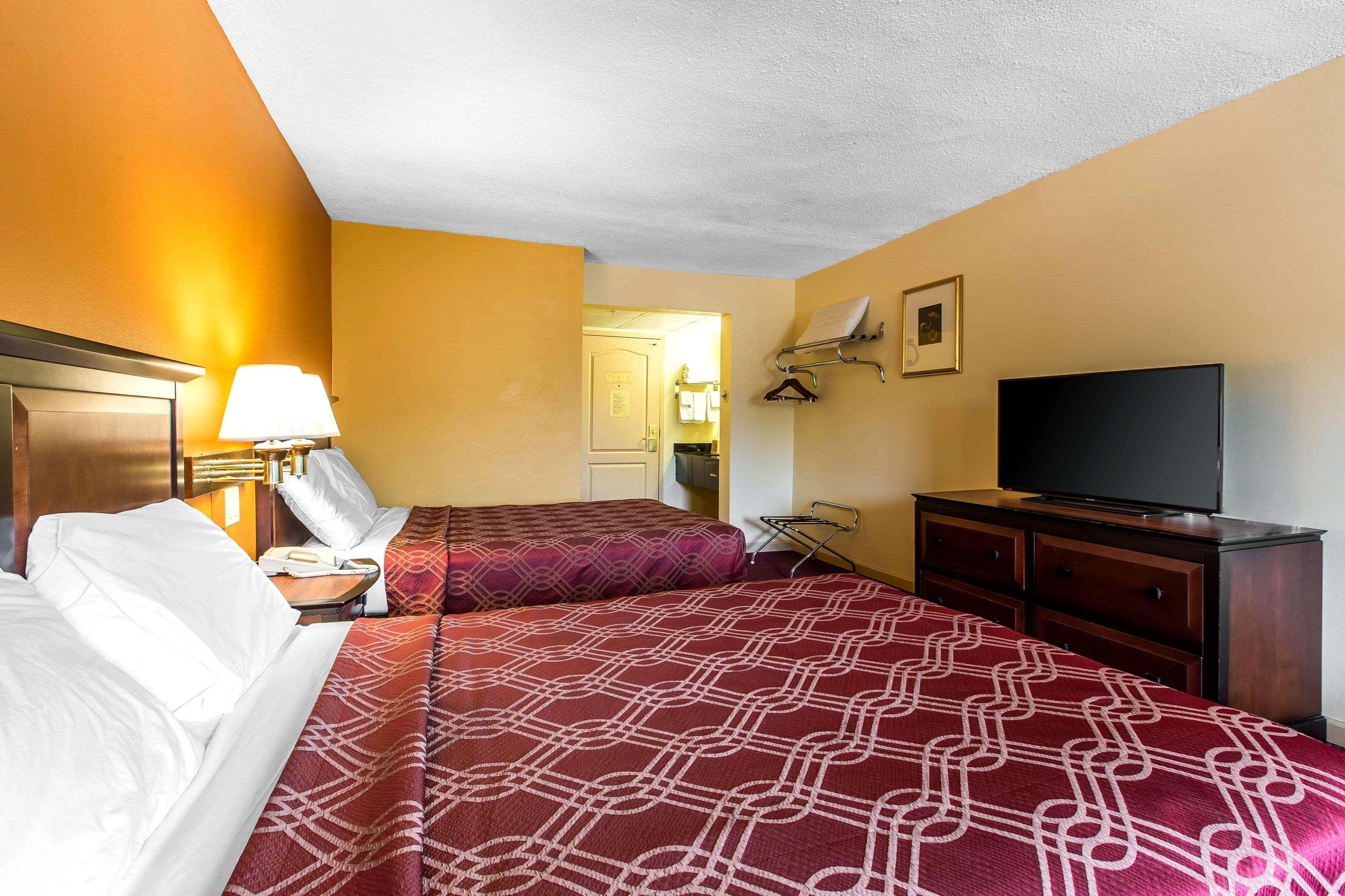 Econo Lodge At Six Flags Austell Extérieur photo