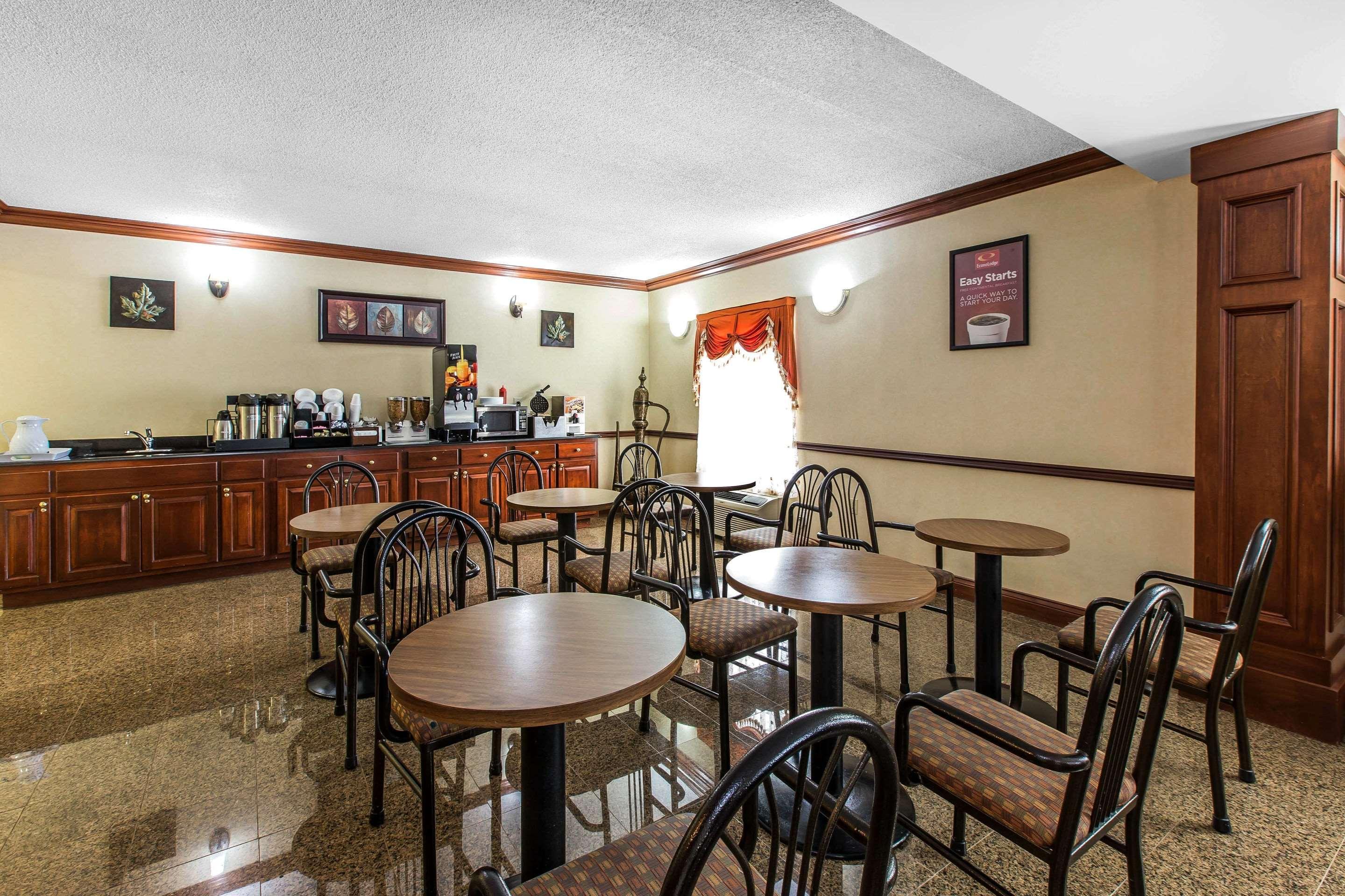 Econo Lodge At Six Flags Austell Extérieur photo